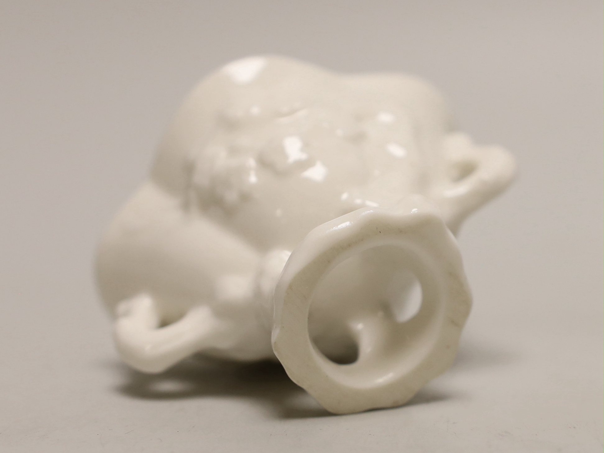 Three Chinese soapstone seals, a pottery bird and a blanc de chine pot